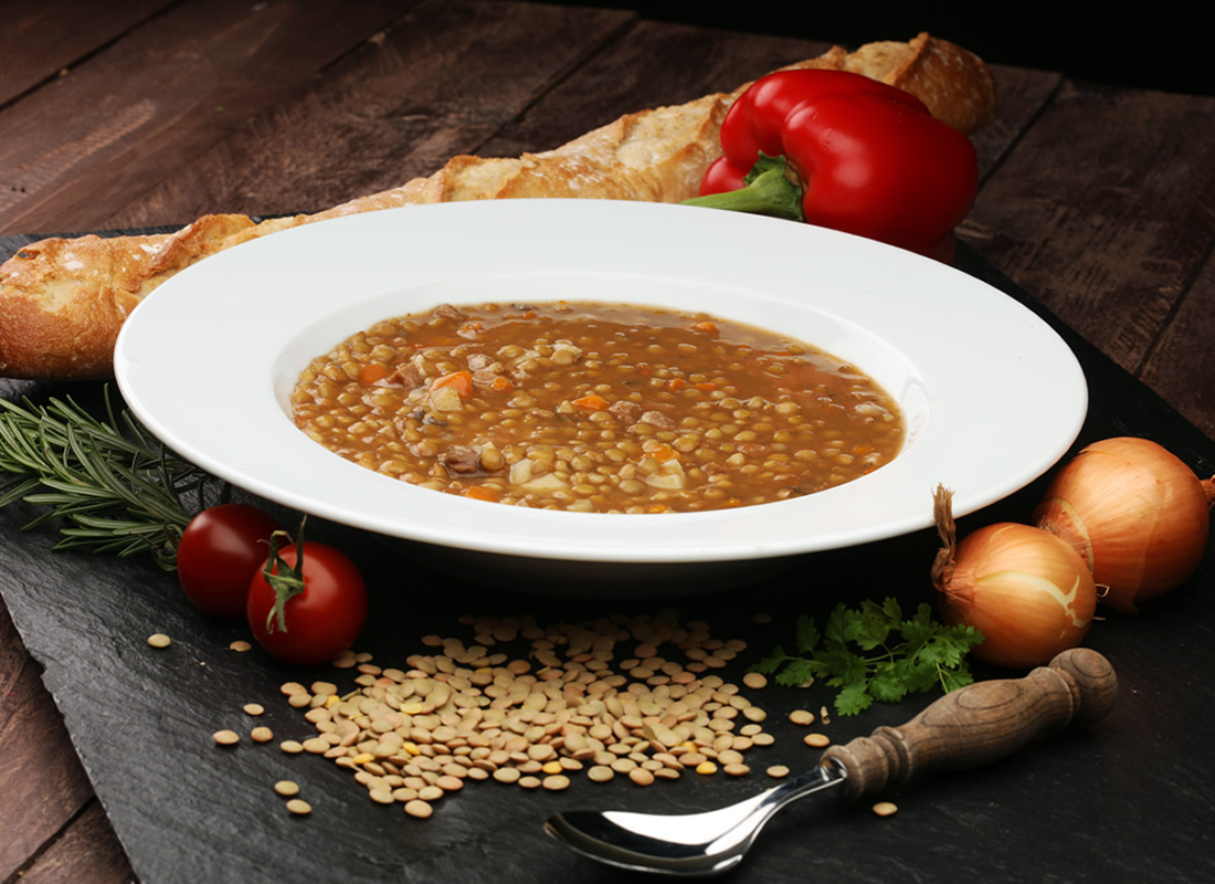 Menu_01_Lentil_soup_with_pita_bread